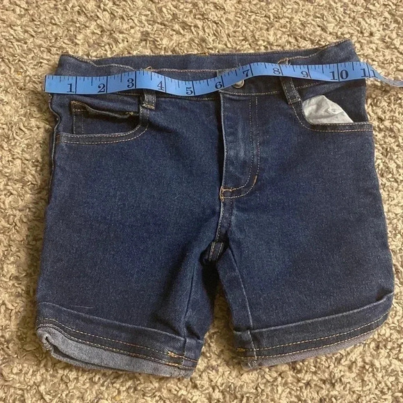 Calvin Klein toddler blue denim shorts | size 4T UNISEX - Picture 8 of 8